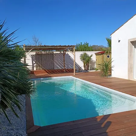 Clair De Dune Villa *